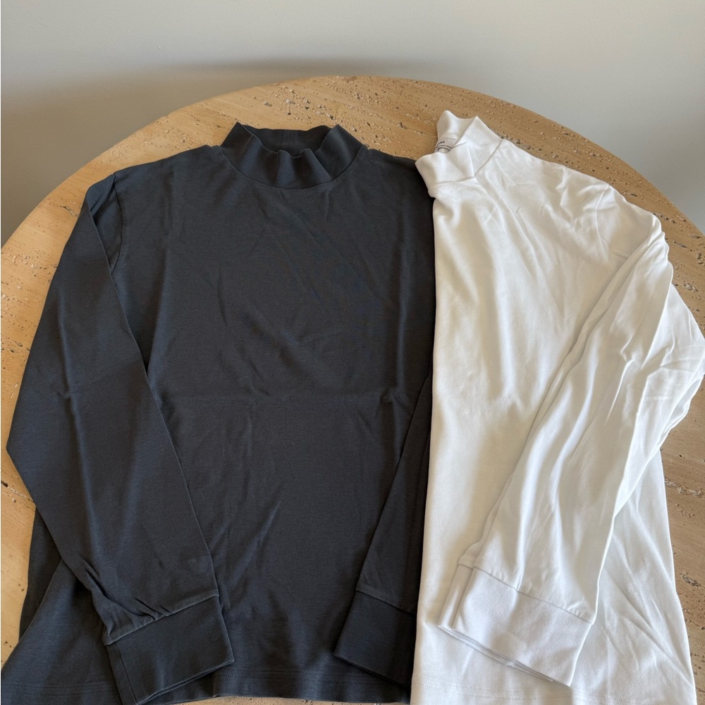 Set of Two Banana Republic BR Sport Black/Charcoal and White Long Sleeve Tees